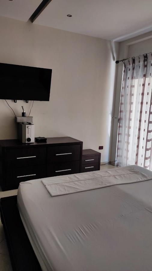 Lolu Apartment Plus Privat Parking Vlorë Exterior foto