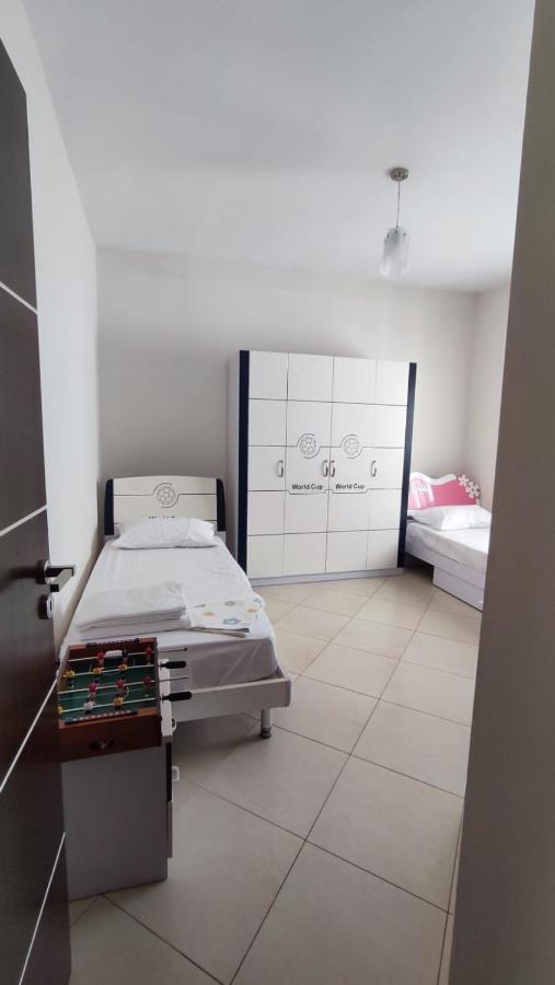 Lolu Apartment Plus Privat Parking Vlorë Exterior foto