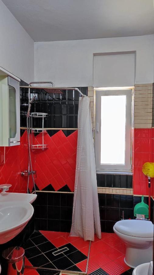 Lolu Apartment Plus Privat Parking Vlorë Exterior foto